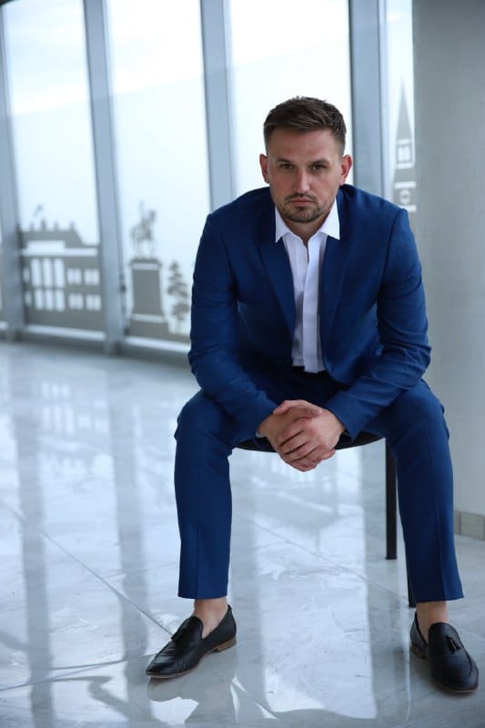 Костюм синій