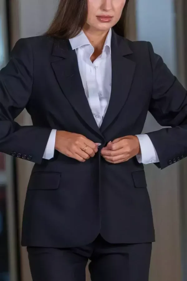 Піджак жіночий чорний однотонний