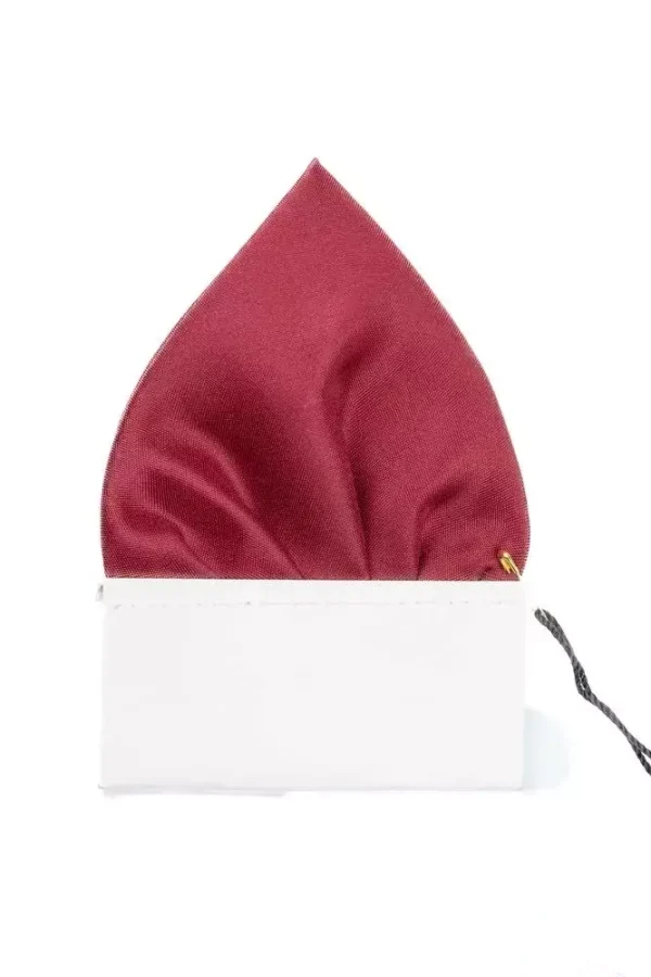 Попередньо складена хустинка-паше червона однотонна